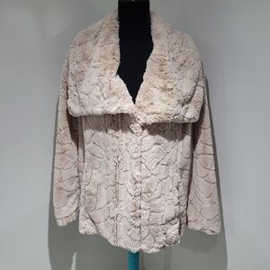 Novelti Women's Oversized Faux Fur Jacket 20 Cream Cruelty Free Cozy Maximalist